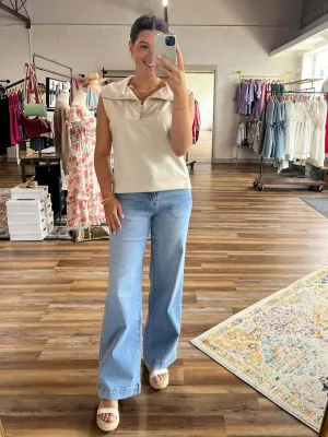 Simple Details Collared Top